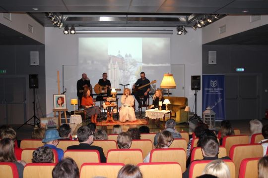 Wieczór z Anną Mazurkiewicz: Słowo i muzyka w harmonii w ChBP [GALERIA ZDJĘĆ]