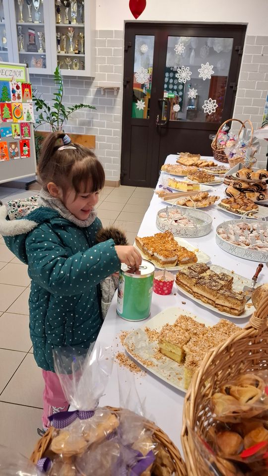 Chełm. Kiermasz dla Szymonka w Przedszkolu Miejskim nr 12 [GALERIA ZDJĘĆ]