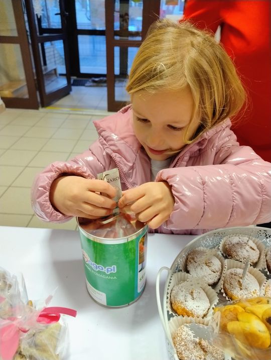 Chełm. Kiermasz dla Szymonka w Przedszkolu Miejskim nr 12 [GALERIA ZDJĘĆ]