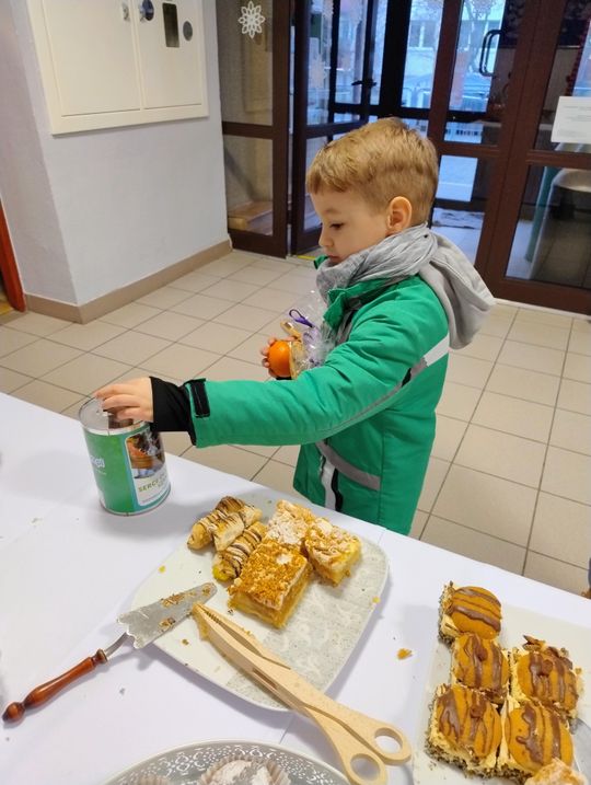 Chełm. Kiermasz dla Szymonka w Przedszkolu Miejskim nr 12 [GALERIA ZDJĘĆ]