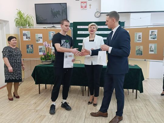 Gm. Chełm. XXII Powiatowy Konkurs Historyczny pn. „Józef Piłsudski - człowiek czynu i legendy” [GALERIA ZDJĘĆ]