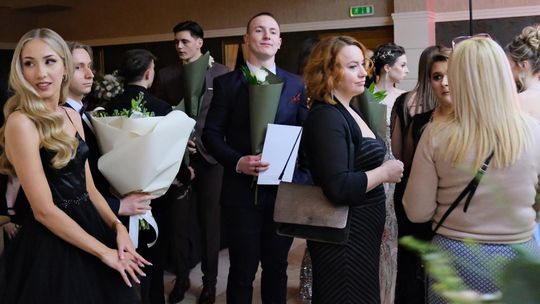 Studniówka 2025 - I Liceum Ogólnokształcące w Chełmie [GALERIA ZDJĘĆ]