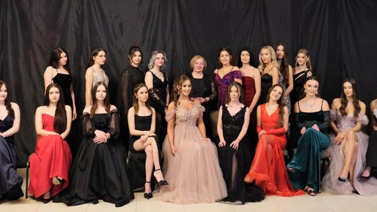 Studniówka 2025 - I Liceum Ogólnokształcące w Chełmie [GALERIA ZDJĘĆ]