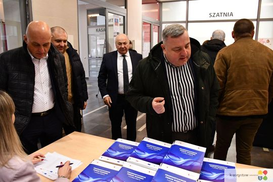 Krasnostawskie Forum Biznesu 2025. Liderzy wymienili się doświadczeniami [GALERIA ZDJĘĆ]