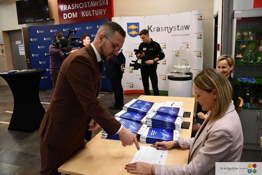 Krasnostawskie Forum Biznesu 2025. Liderzy wymienili się doświadczeniami [GALERIA ZDJĘĆ]