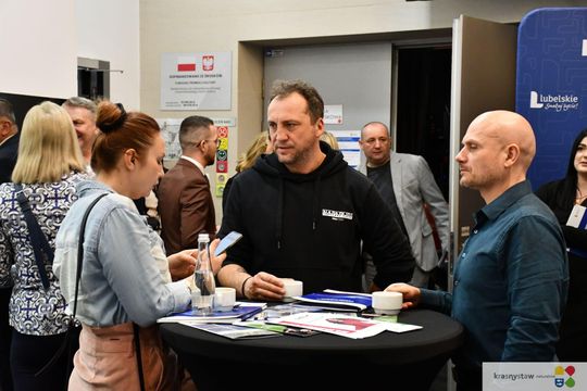 Krasnostawskie Forum Biznesu 2025. Liderzy wymienili się doświadczeniami [GALERIA ZDJĘĆ]