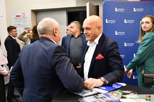 Krasnostawskie Forum Biznesu 2025. Liderzy wymienili się doświadczeniami [GALERIA ZDJĘĆ]