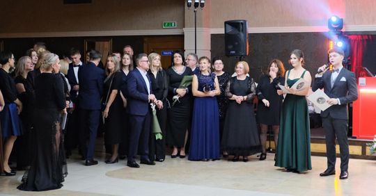 Studniówka 2025 - I Liceum Ogólnokształcące w Chełmie [GALERIA ZDJĘĆ]