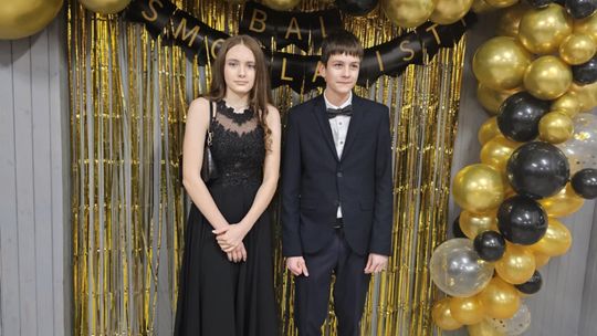 Chełm. Bal ósmoklasistów ze Szkoły Podstawowej nr 1 w Chełmie [GALERIA ZDJĘĆ]