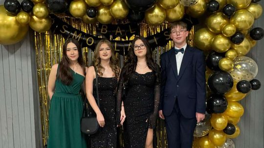 Chełm. Bal ósmoklasistów ze Szkoły Podstawowej nr 1 w Chełmie [GALERIA ZDJĘĆ]