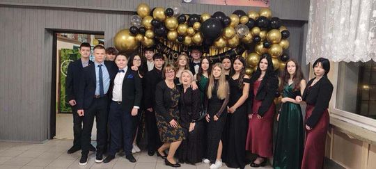 Chełm. Bal ósmoklasistów ze Szkoły Podstawowej nr 1 w Chełmie [GALERIA ZDJĘĆ]