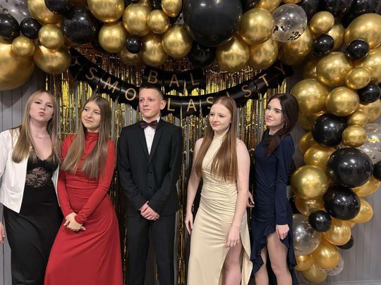 Chełm. Bal ósmoklasistów ze Szkoły Podstawowej nr 1 w Chełmie [GALERIA ZDJĘĆ]