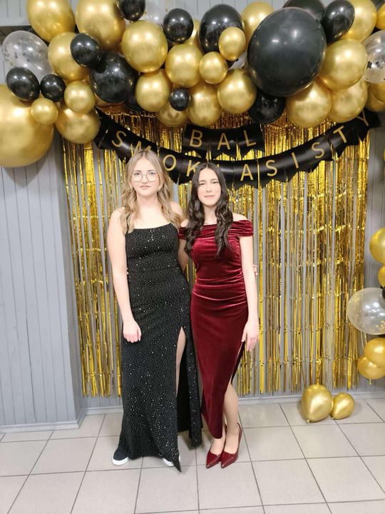 Chełm. Bal ósmoklasistów ze Szkoły Podstawowej nr 1 w Chełmie [GALERIA ZDJĘĆ]