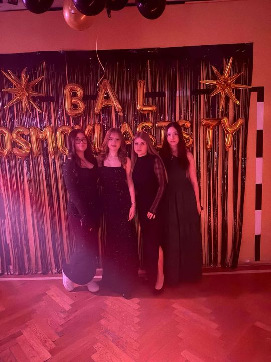 Chełm. Bal ósmoklasistów ze Szkoły Podstawowej nr 1 w Chełmie [GALERIA ZDJĘĆ]