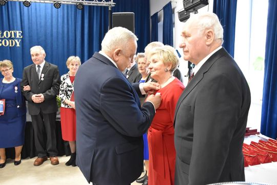 Gm. Fajsławice. Szczęśliwe pary świętowały Złote i Diamentowe Gody [GALERIA ZDJĘĆ]