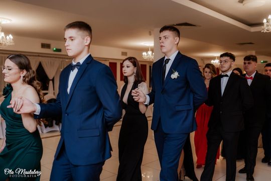 Studniówka Zespół Szkół Nr 2 im. Bartosza Głowackiego w Krasnymstawie Studniówka Zespół Szkół Nr 2 im. Bartosza Głowackiego w Krasnymstawie