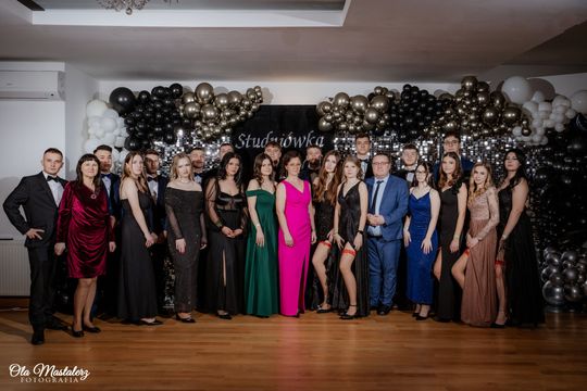 Studniówka Zespół Szkół Nr 2 im. Bartosza Głowackiego w Krasnymstawie Studniówka Zespół Szkół Nr 2 im. Bartosza Głowackiego w Krasnymstawie