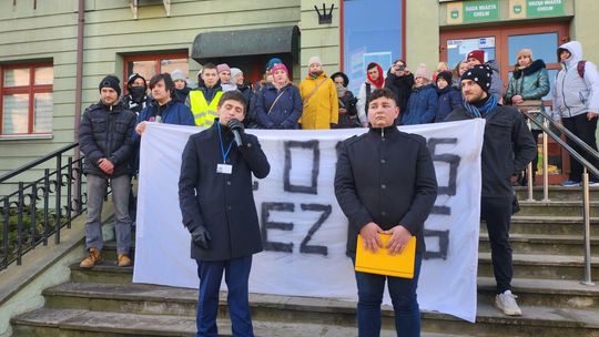 Chełm. Protest przeciw zmianom w chełmskiej oświacie [GALERIA ZDJĘĆ]