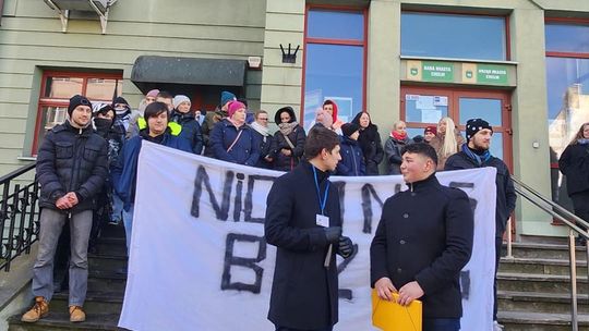 Chełm. Protest przeciw zmianom w chełmskiej oświacie [GALERIA ZDJĘĆ]