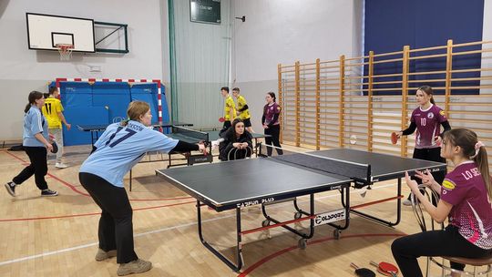 "Powiatowa Licealiada". Turniej w tenisie stołowym [GALERIA ZDJĘĆ]