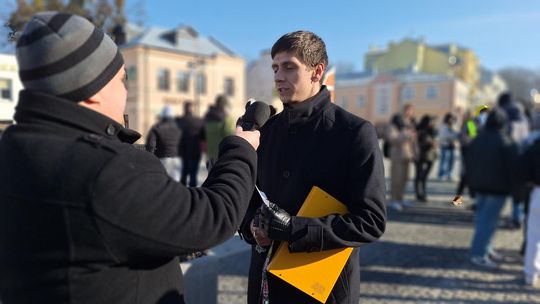 Chełm. Protest przeciw zmianom w chełmskiej oświacie [GALERIA ZDJĘĆ]