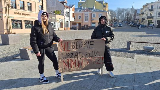 Chełm. Protest przeciw zmianom w chełmskiej oświacie [GALERIA ZDJĘĆ]