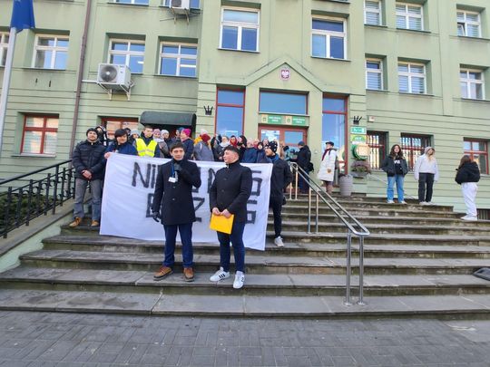 Chełm. Protest przeciw zmianom w chełmskiej oświacie [GALERIA ZDJĘĆ]