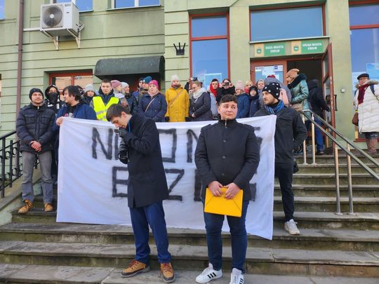 Chełm. Protest przeciw zmianom w chełmskiej oświacie [GALERIA ZDJĘĆ]