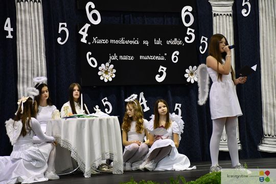 Krasnystaw. Zdolni i utalentowani dostali stypendia od burmistrza [GALERIA ZDJĘĆ]