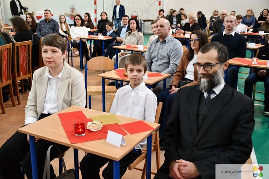 Krasnystaw. Zdolni i utalentowani dostali stypendia od burmistrza [GALERIA ZDJĘĆ]