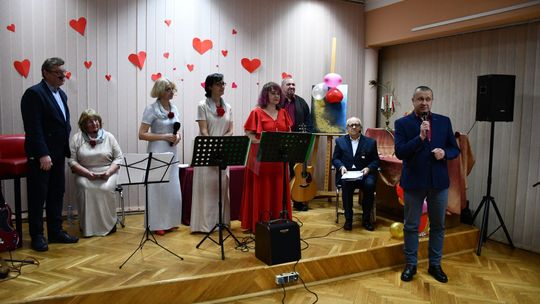 Walentynki w Miejskiej Bibliotece Publicznej w Krasnymstawie [GALERIA ZDJĘĆ]