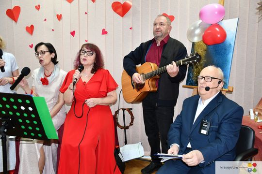 Walentynki w Miejskiej Bibliotece Publicznej w Krasnymstawie [GALERIA ZDJĘĆ]