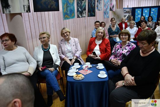 Walentynki w Miejskiej Bibliotece Publicznej w Krasnymstawie [GALERIA ZDJĘĆ]