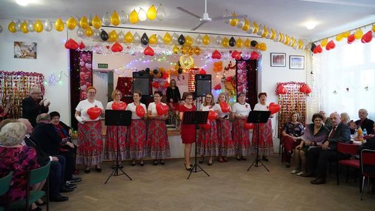 Seniorzy z "Oazy Radości" celebrują miłość! [GALERIA ZDJĘĆ]