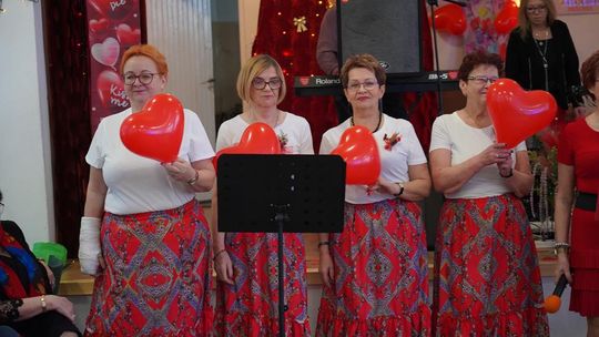 Seniorzy z "Oazy Radości" celebrują miłość! [GALERIA ZDJĘĆ]
