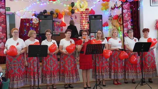 Seniorzy z "Oazy Radości" celebrują miłość! [GALERIA ZDJĘĆ]