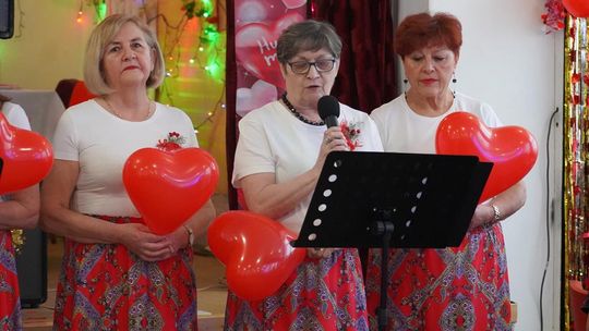 Seniorzy z "Oazy Radości" celebrują miłość! [GALERIA ZDJĘĆ]