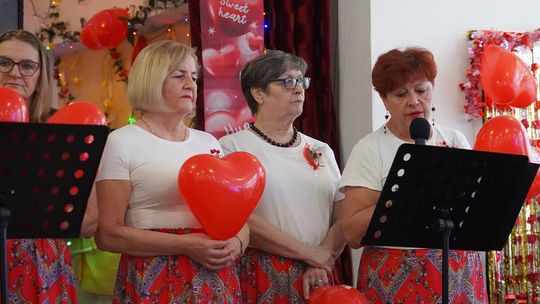 Seniorzy z "Oazy Radości" celebrują miłość! [GALERIA ZDJĘĆ]
