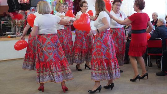Seniorzy z "Oazy Radości" celebrują miłość! [GALERIA ZDJĘĆ]