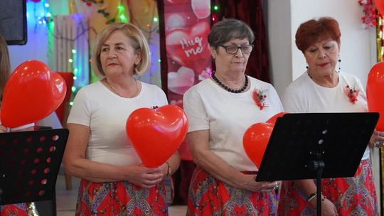 Seniorzy z "Oazy Radości" celebrują miłość! [GALERIA ZDJĘĆ]