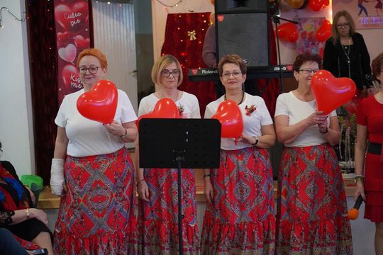 Seniorzy z "Oazy Radości" celebrują miłość! [GALERIA ZDJĘĆ]