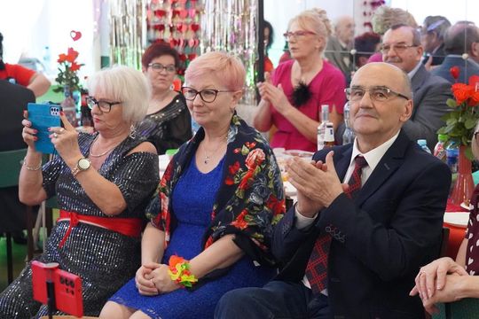 Seniorzy z "Oazy Radości" celebrują miłość! [GALERIA ZDJĘĆ]