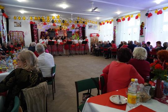 Seniorzy z "Oazy Radości" celebrują miłość! [GALERIA ZDJĘĆ]