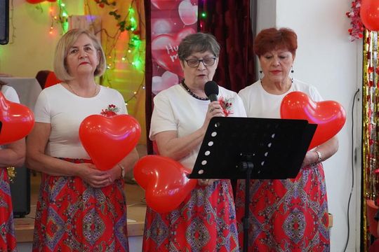 Seniorzy z "Oazy Radości" celebrują miłość! [GALERIA ZDJĘĆ]