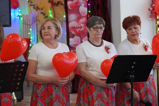 Seniorzy z "Oazy Radości" celebrują miłość! [GALERIA ZDJĘĆ]