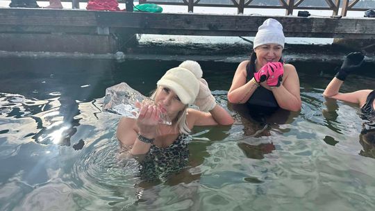 Okuninka. Włodawskim morsom też zawsze gorąco [GALERIA ZDJĘĆ]