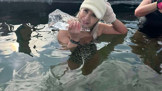 Okuninka. Włodawskim morsom też zawsze gorąco [GALERIA ZDJĘĆ]