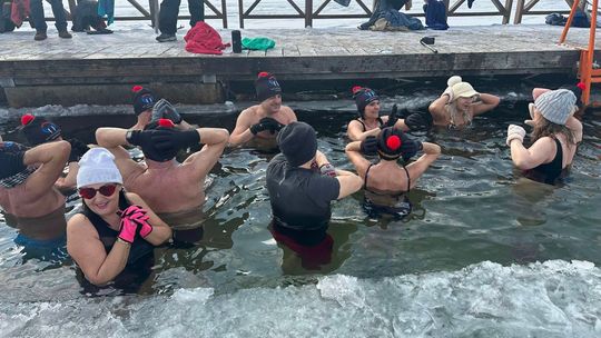 Okuninka. Włodawskim morsom też zawsze gorąco [GALERIA ZDJĘĆ]