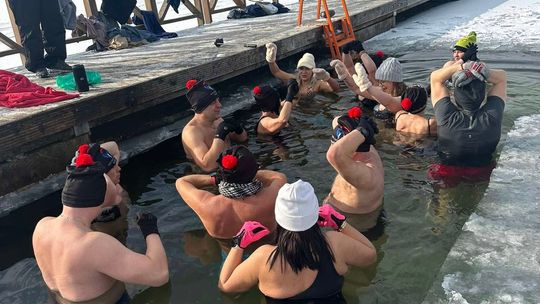 Okuninka. Włodawskim morsom też zawsze gorąco [GALERIA ZDJĘĆ]