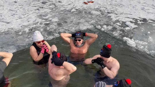 Okuninka. Włodawskim morsom też zawsze gorąco [GALERIA ZDJĘĆ]